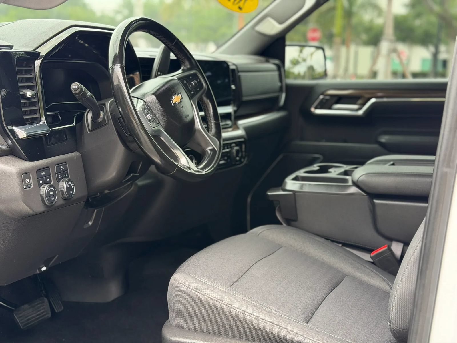 Used 2023 Chevrolet Silverado 1500 LT w/ Protection Package AWD/4WD image 27