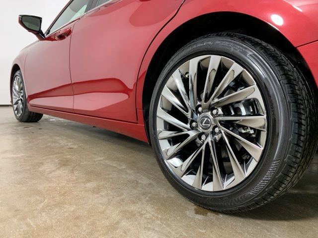 Used 2025 Lexus ES 350 Luxury w/ Accessory Package (Z2) image 15