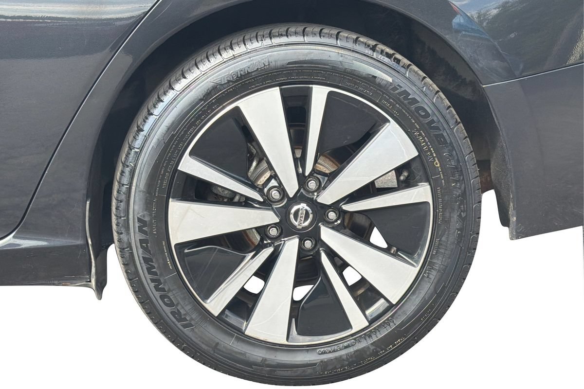Used 2021 Nissan Altima 2.5 SV FWD image 25