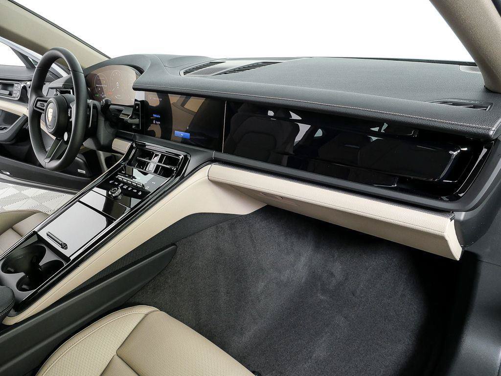 New 2026 Porsche Panamera image 25