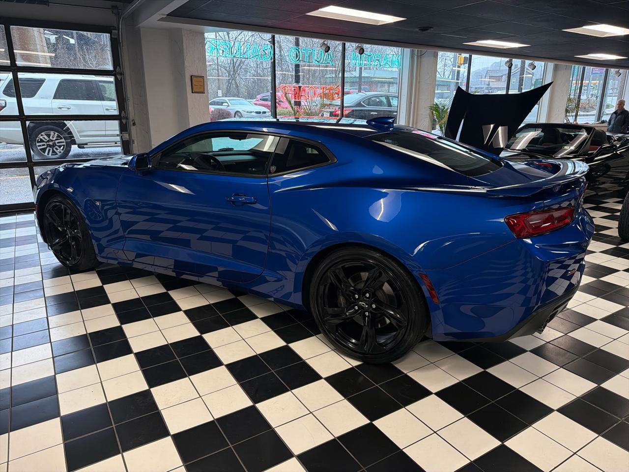 Used 2017 Chevrolet Camaro SS RWD image 6
