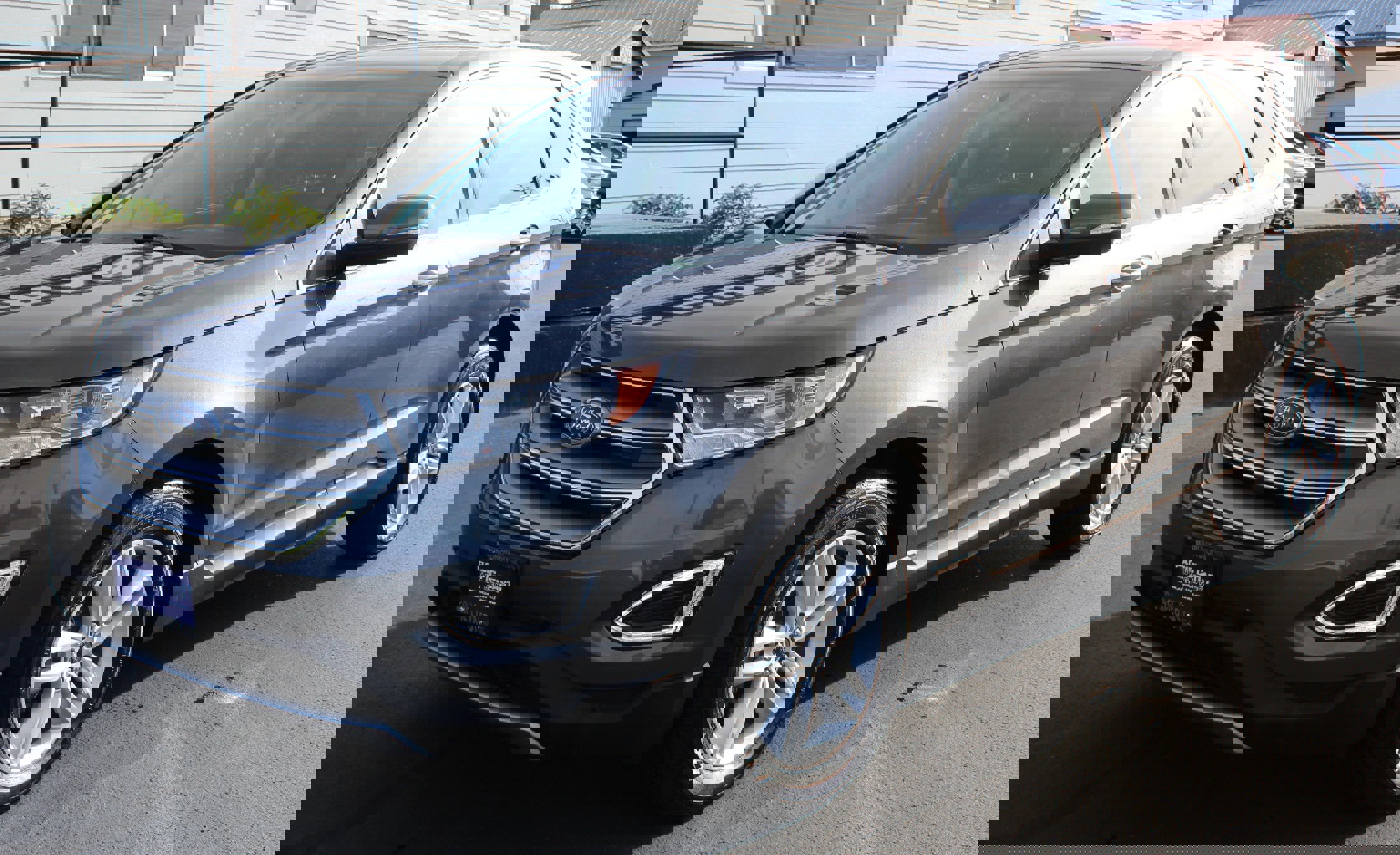 Used 2017 Ford Edge SEL w/ Equipment Group 201A image 2