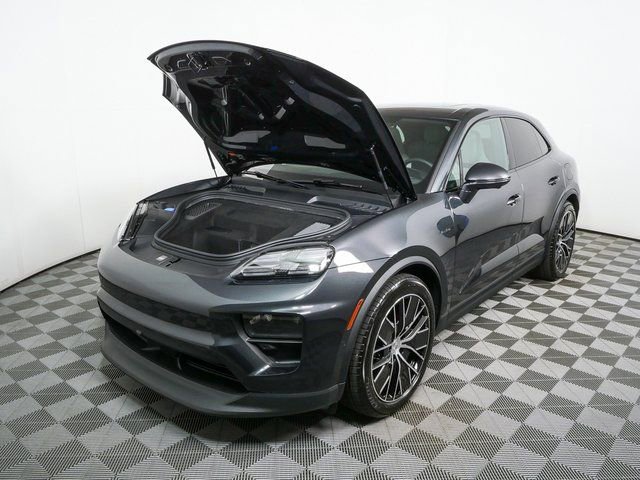 New 2026 Porsche Macan 4S Electric image 34