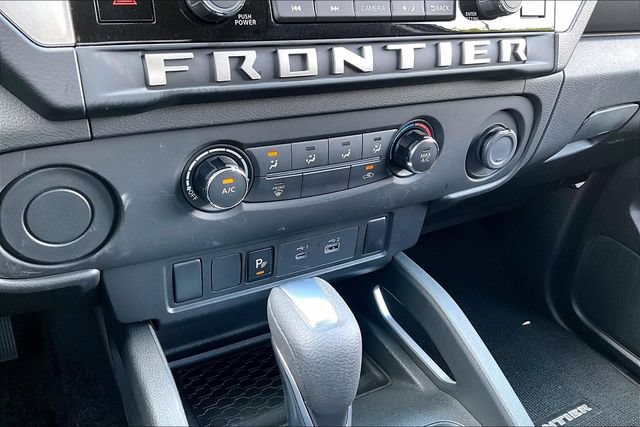 Used 2025 Nissan Frontier SV RWD image 17