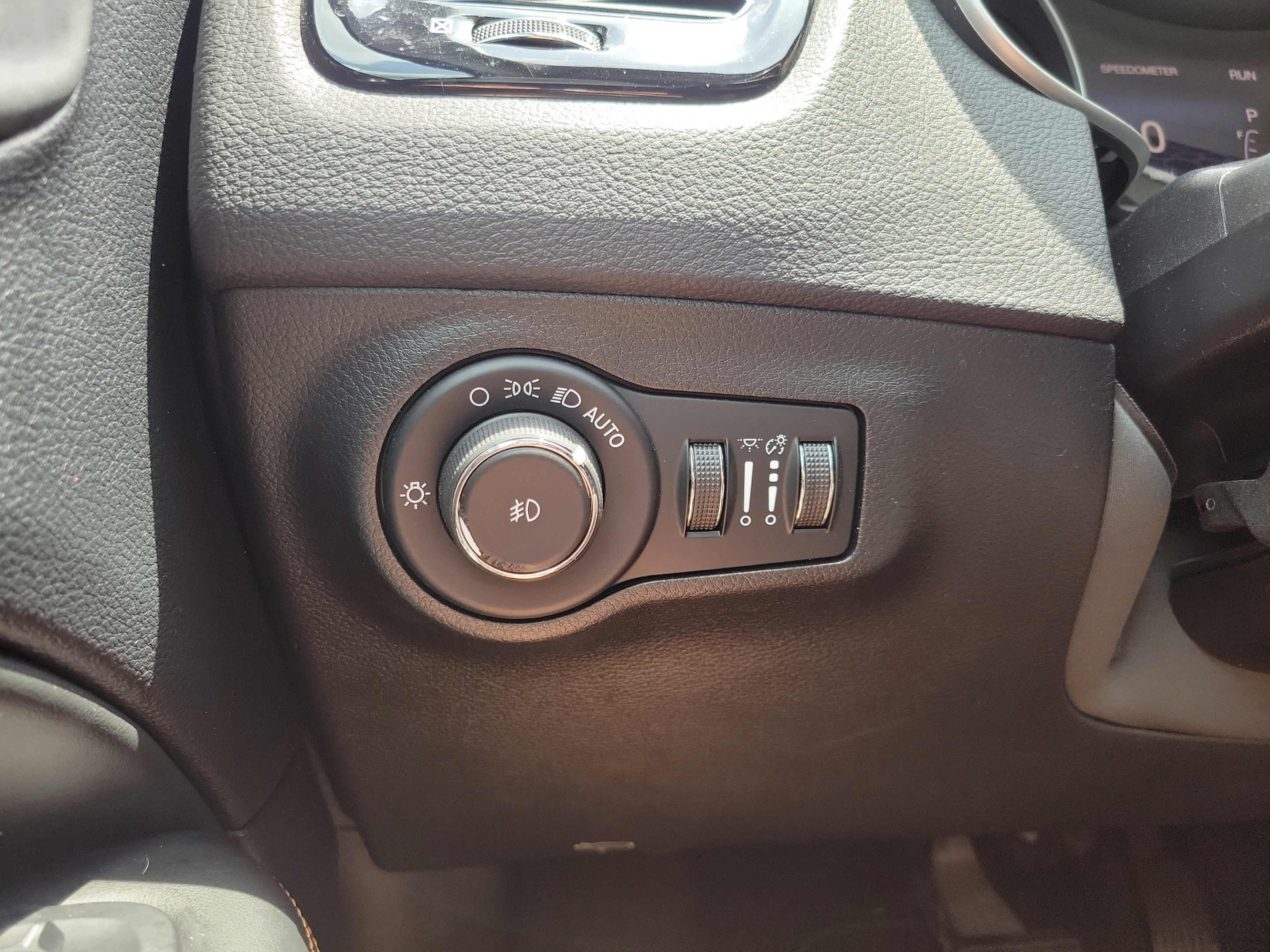 Used 2021 Jeep Compass Limited AWD/4WD image 19