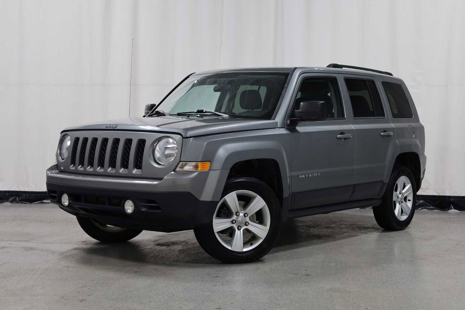 Used 2014 Jeep Patriot Latitude w/ Sun/Sound Group image 1