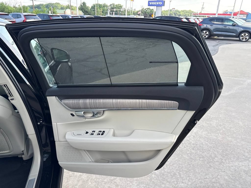 Certified 2023 Volvo S90 B6 Plus AWD/4WD image 33