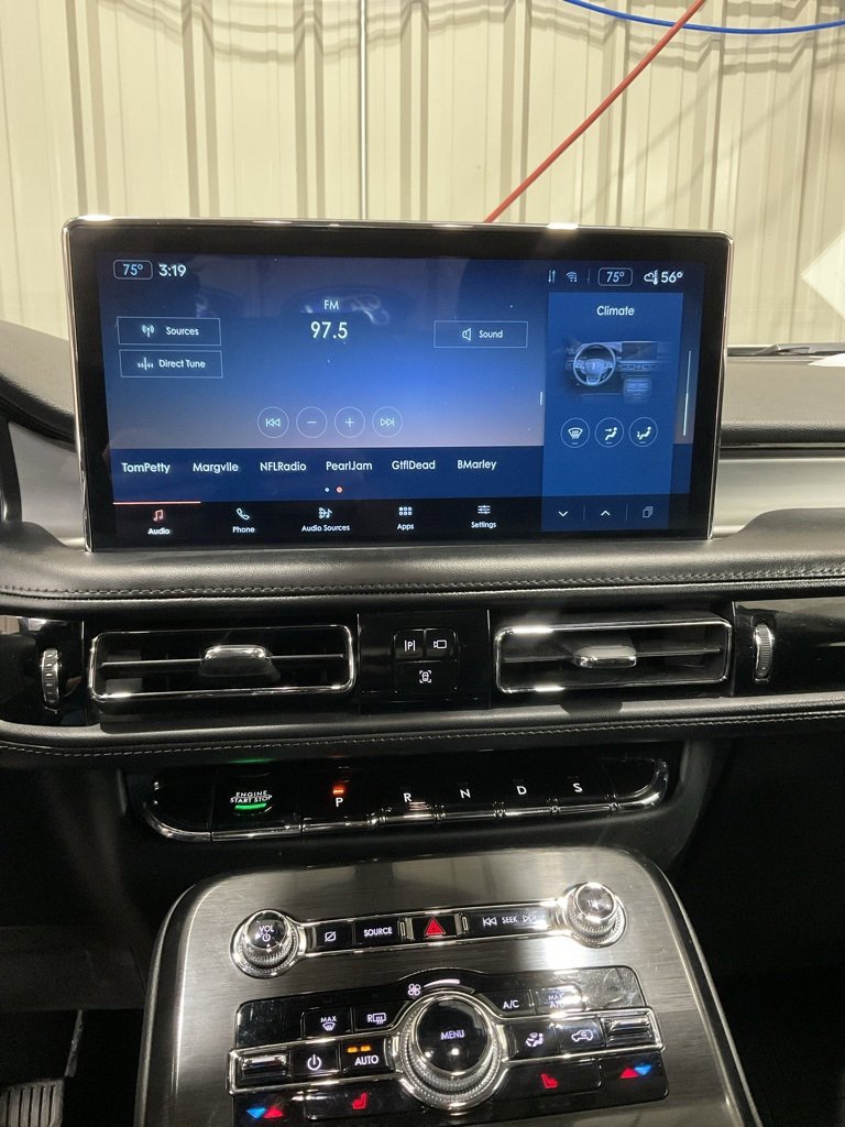 Used 2022 Lincoln Nautilus Standard image 16