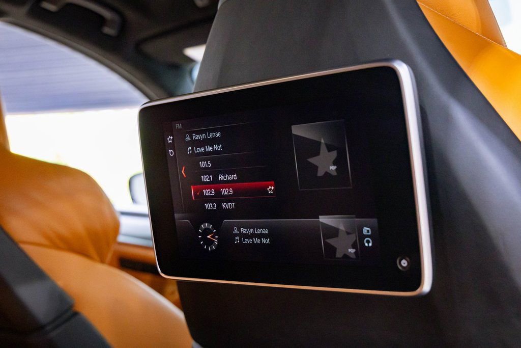 Used 2019 BMW M5 w/ Executive Package image 32