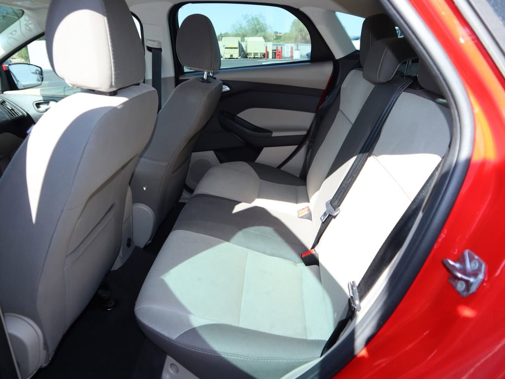 Used 2014 Ford Focus SE FWD image 10
