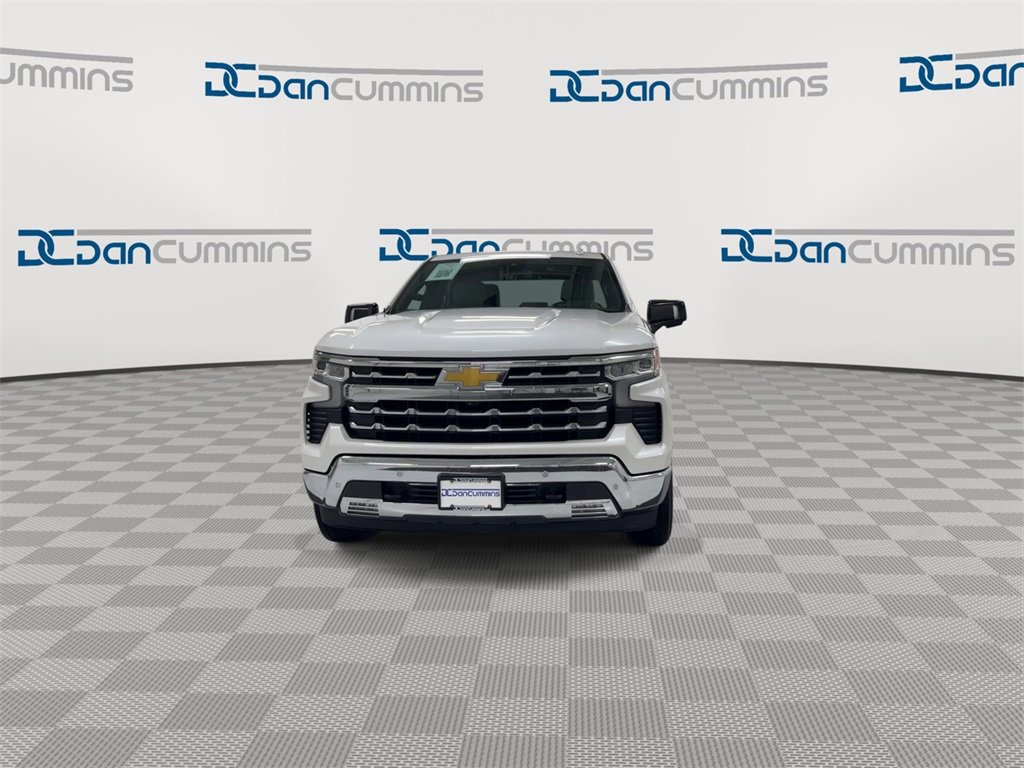 Used 2022 Chevrolet Silverado 1500 LTZ image 3