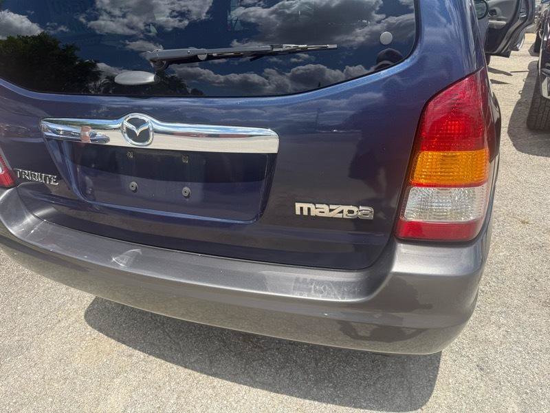 Used 2004 MAZDA Tribute LX w/ Luxury Pkg AWD/4WD image 10