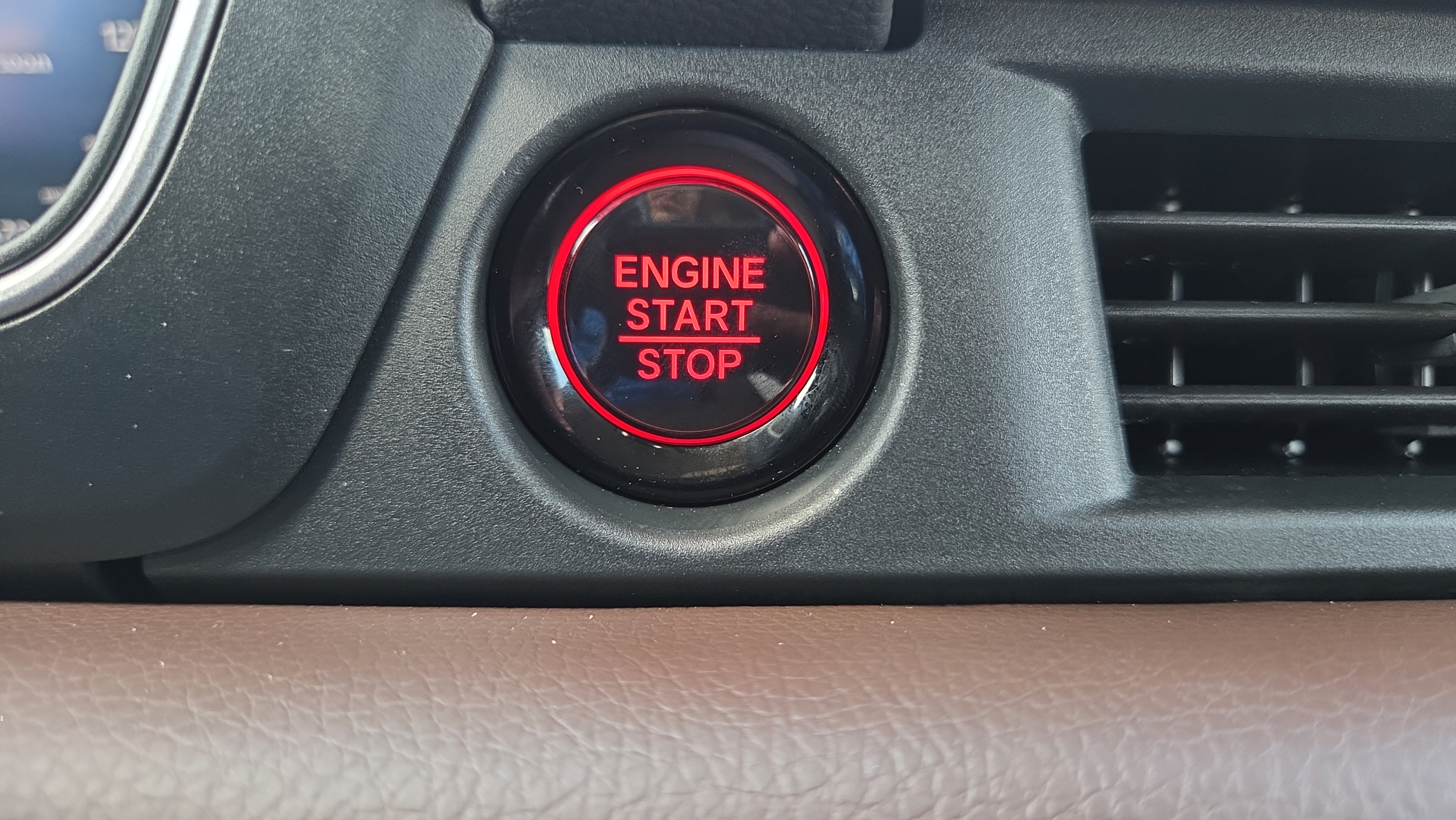 Used 2023 Honda Pilot Elite image 36