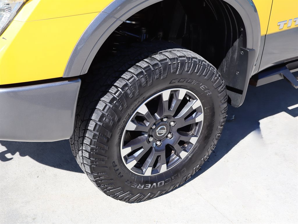 Used 2016 Nissan Titan PRO-4X AWD/4WD image 20