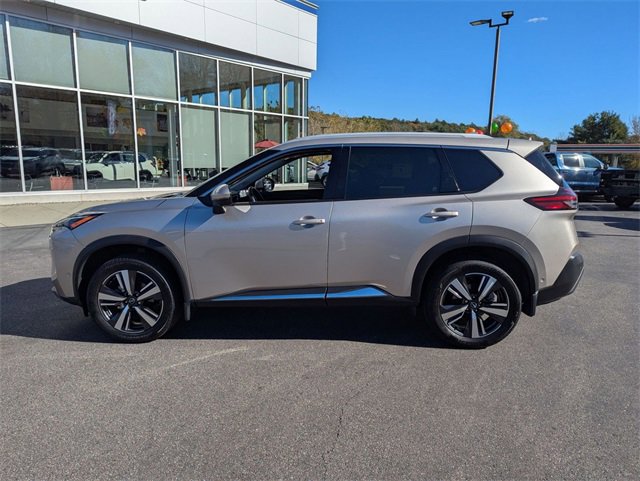 Used 2023 Nissan Rogue SL w/ SL Premium Package image 5