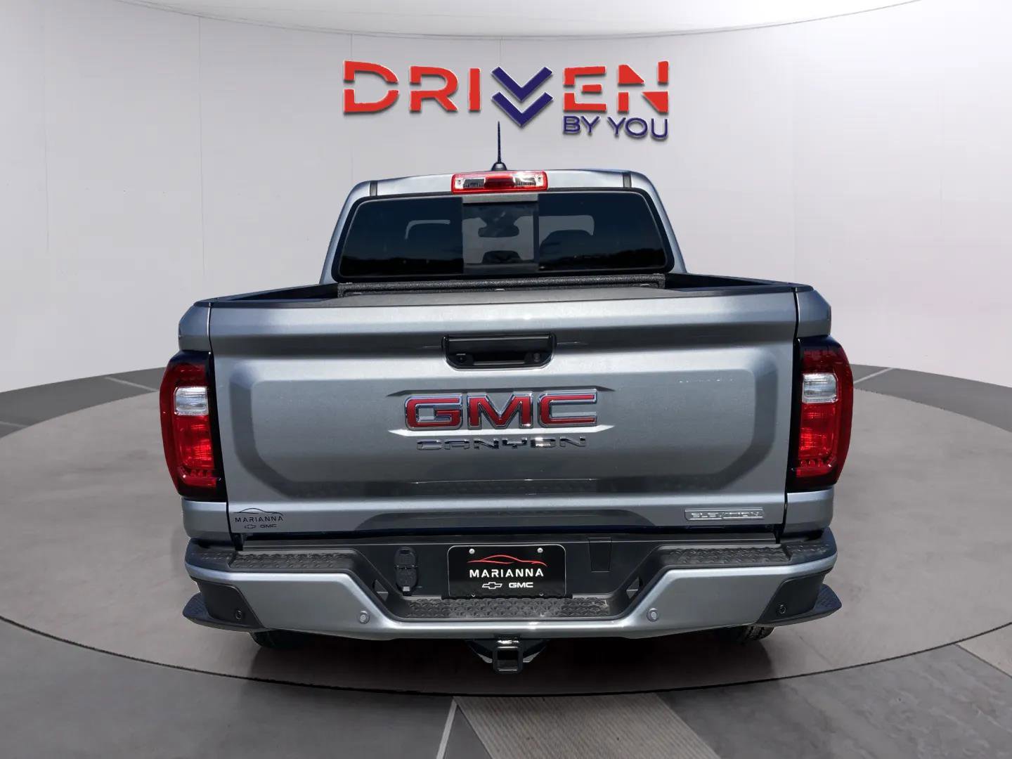 New 2026 GMC Canyon Elevation w/ Convenience Package image 4
