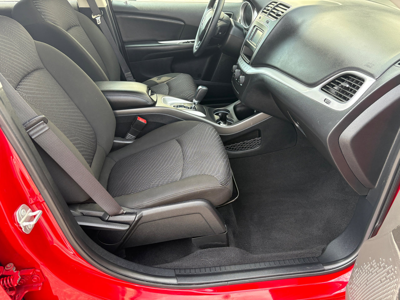 Used 2020 Dodge Journey SE image 12