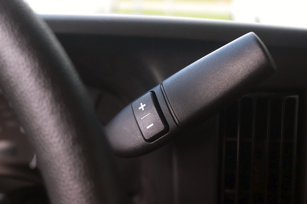 Used 2025 Chevrolet Express 3500 LT w/ LT Preferred Equipment Group RWD image 19