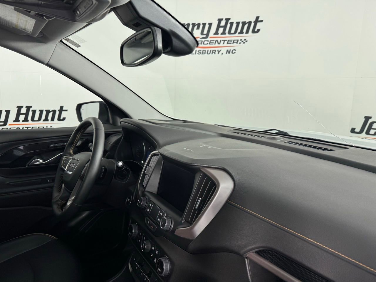Used 2024 GMC Terrain AT4 w/ Tech Package image 34