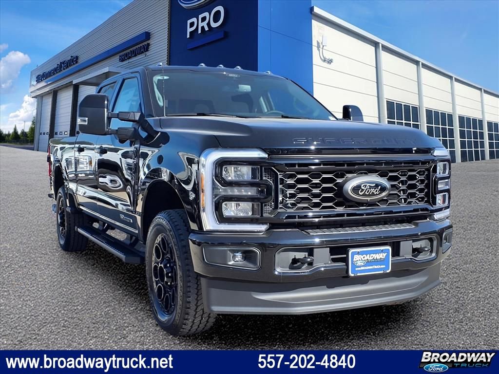 New 2026 Ford F250 Lariat w/ Black Appearance Package