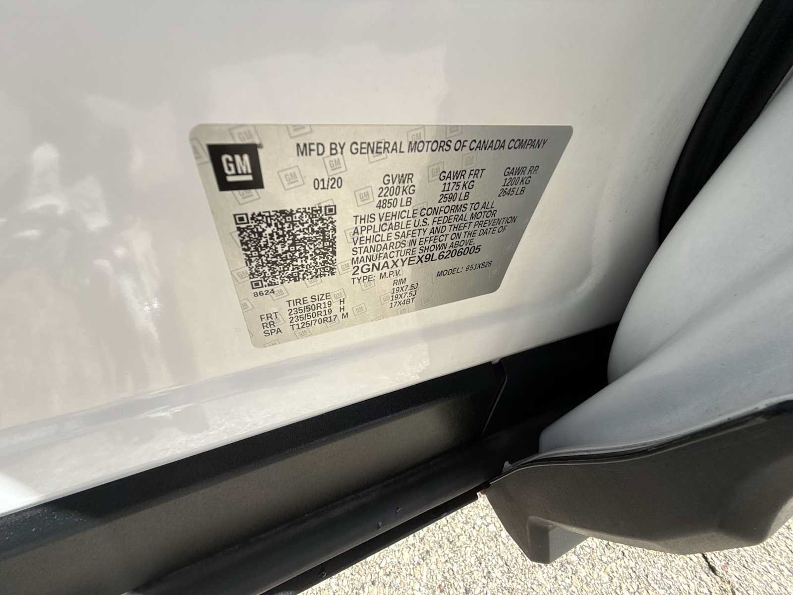 Certified 2020 Chevrolet Equinox Premier w/ Premier Redline Edition AWD/4WD image 32