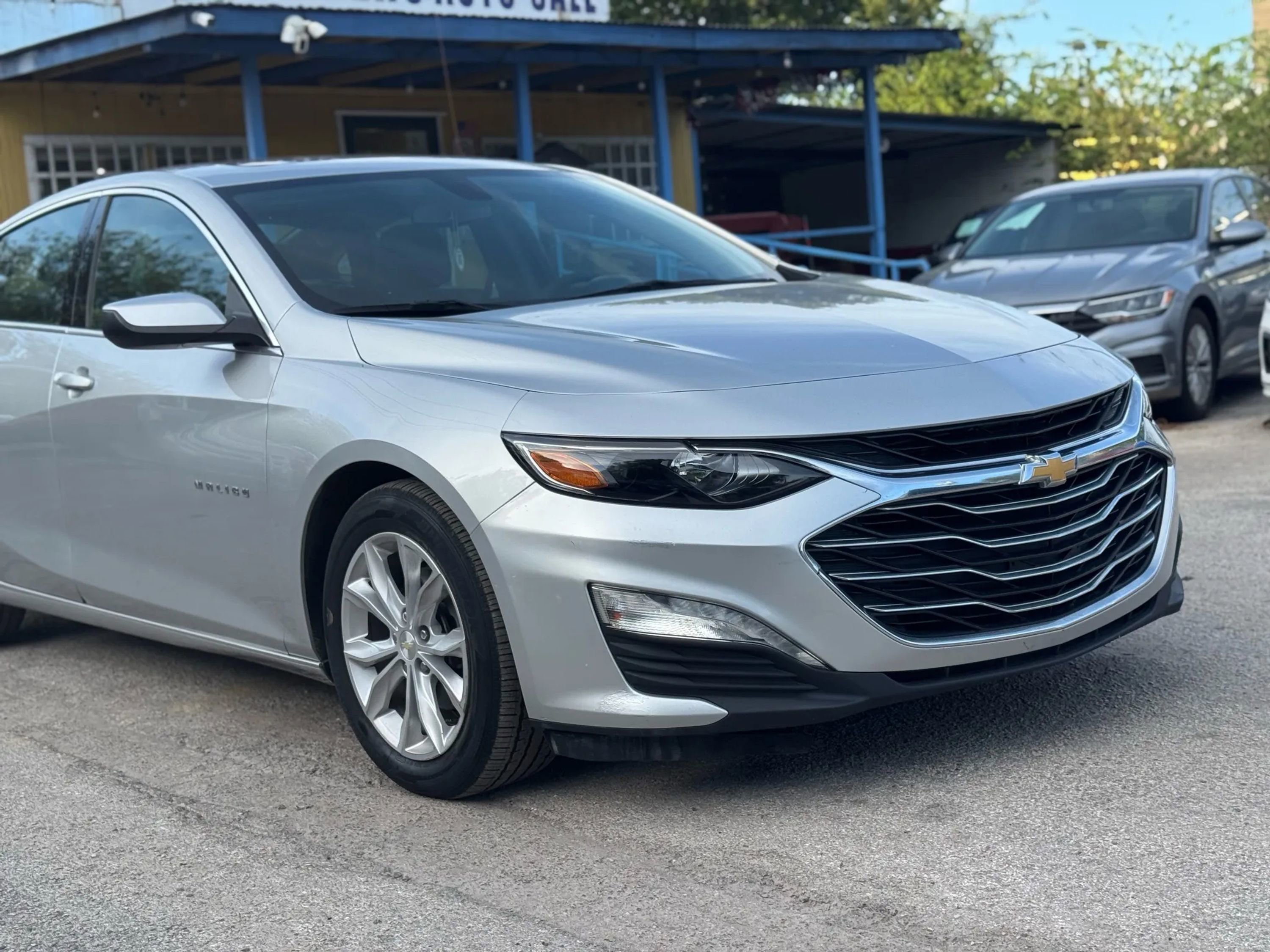 Used 2021 Chevrolet Malibu LT image 3