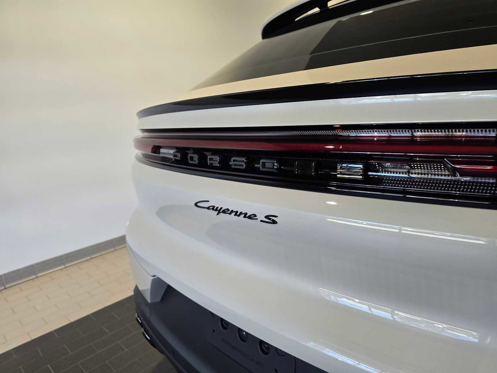 New 2026 Porsche Cayenne S image 18