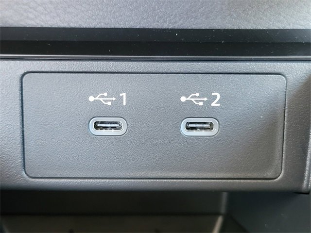 New 2025 Nissan Kicks SR image 31