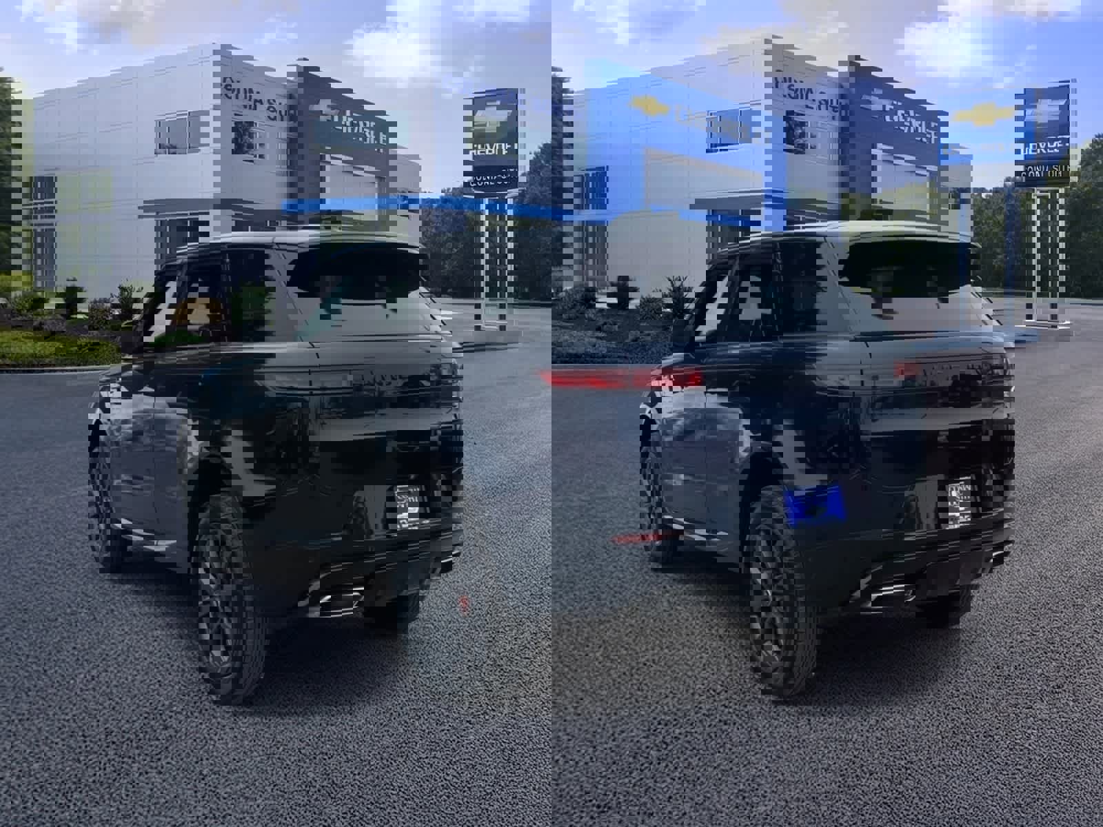 Used 2023 Land Rover Range Rover Sport SE Dynamic image 4