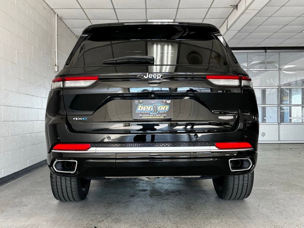 Certified 2023 Jeep Grand Cherokee Summit image 6