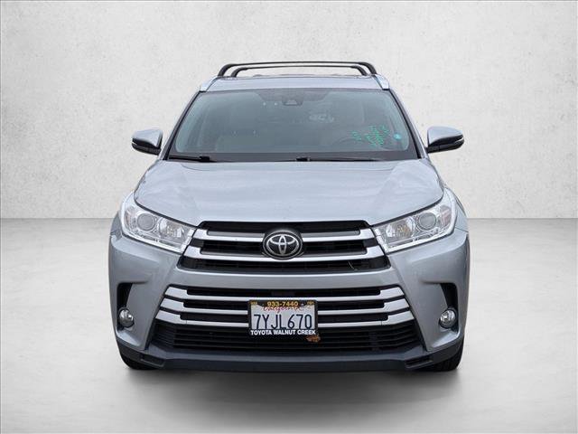 Used 2017 Toyota Highlander XLE video 2