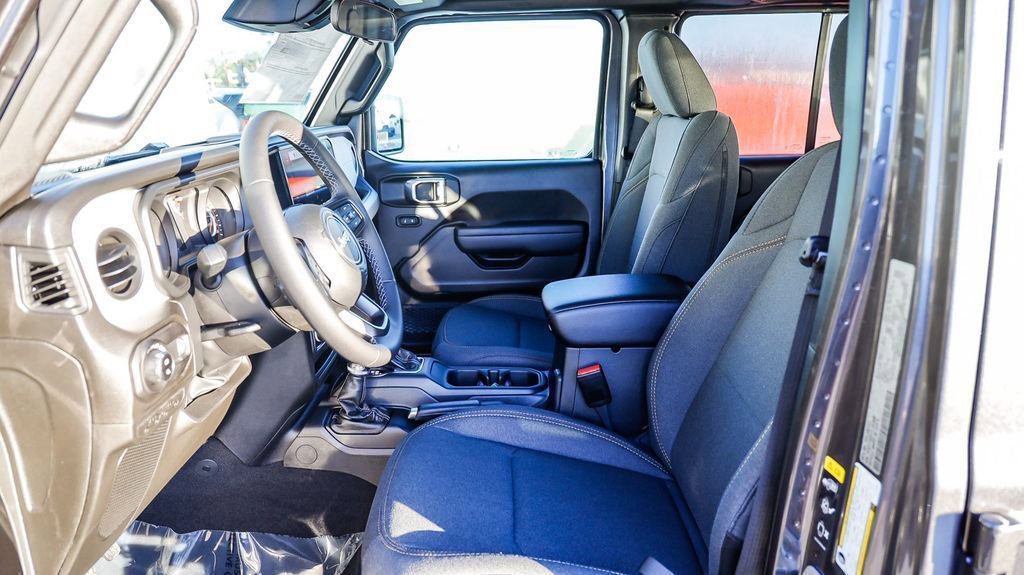 New 2026 Jeep Gladiator Sport image 19