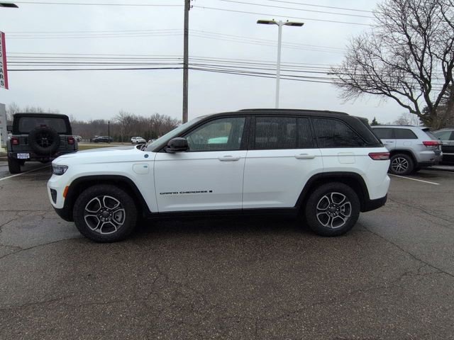 Used 2023 Jeep Grand Cherokee Trailhawk w/ Advanced Protech Group II image 6