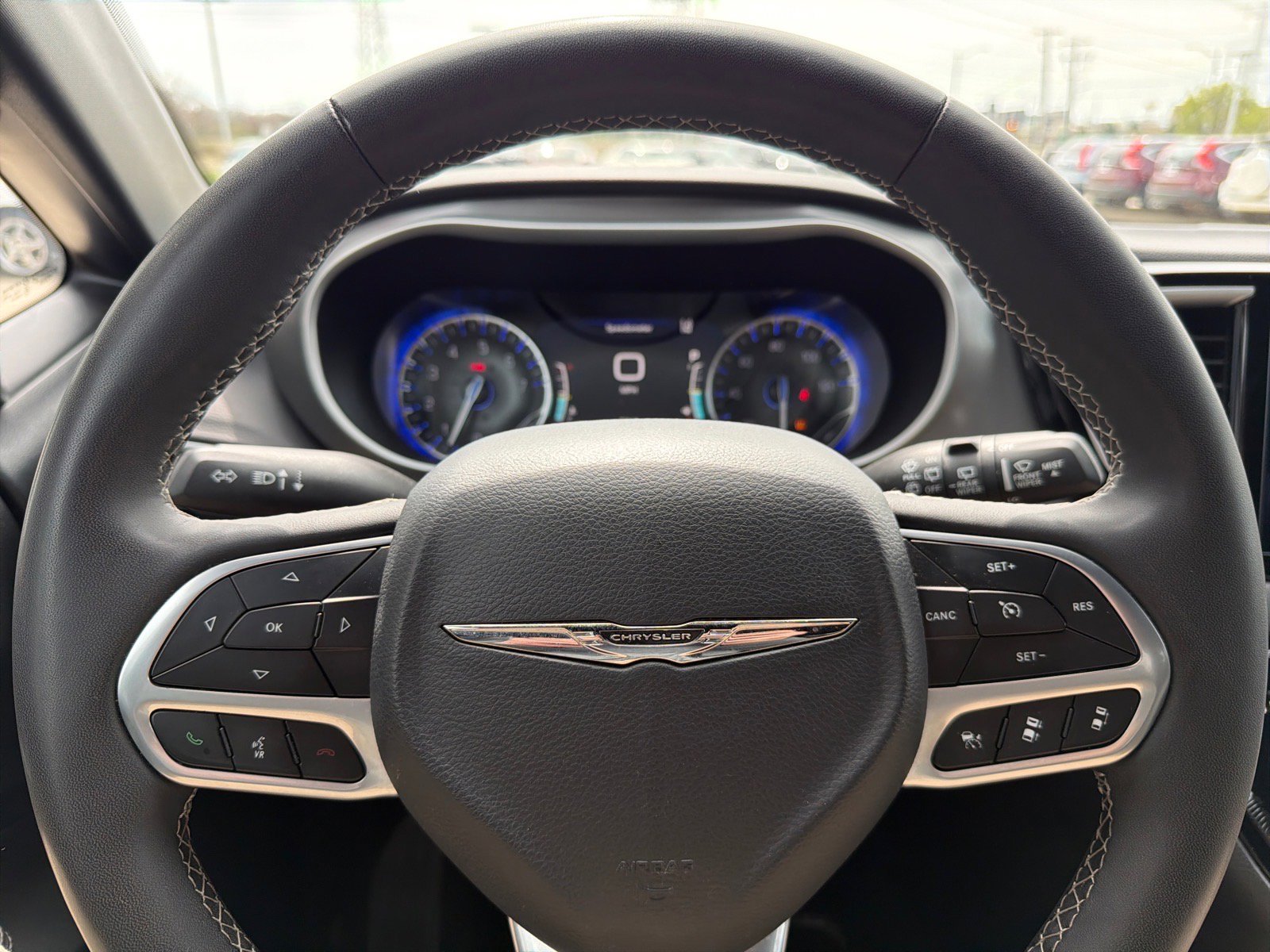 Used 2025 Chrysler Pacifica Select FWD image 15