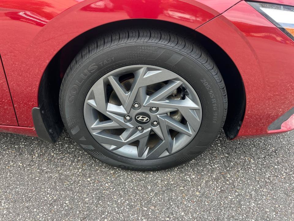 Used 2024 Hyundai Elantra SEL FWD image 27
