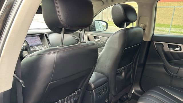 Used 2015 INFINITI QX70 AWD w/ Premium Package image 26