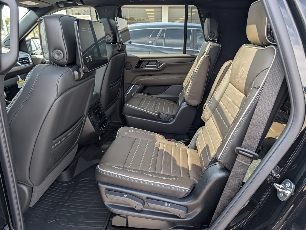 New 2027 GMC Yukon Denali Ultimate AWD/4WD image 26