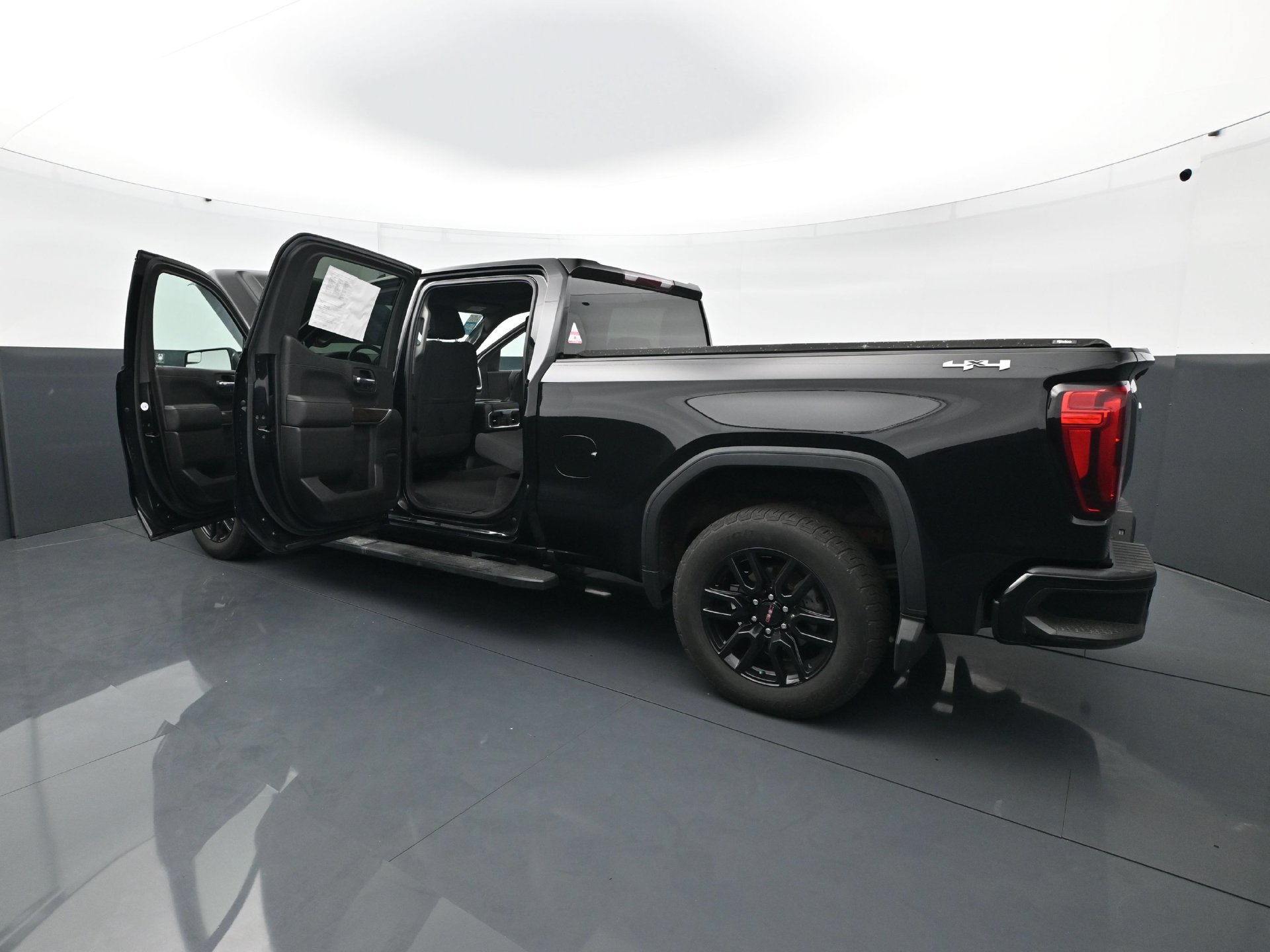 Used 2020 GMC Sierra 1500 Elevation w/ Elevation Value Package AWD/4WD image 29