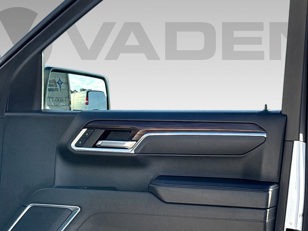 Used 2025 GMC Sierra 1500 SLT image 11