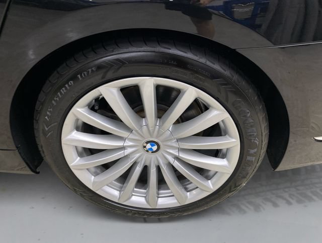 Used 2018 BMW 740i xDrive AWD/4WD image 19