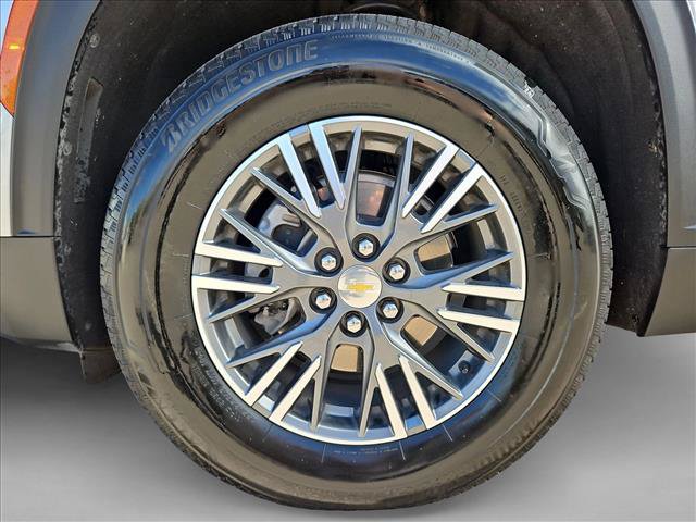 Used 2025 Chevrolet Traverse LT FWD image 24