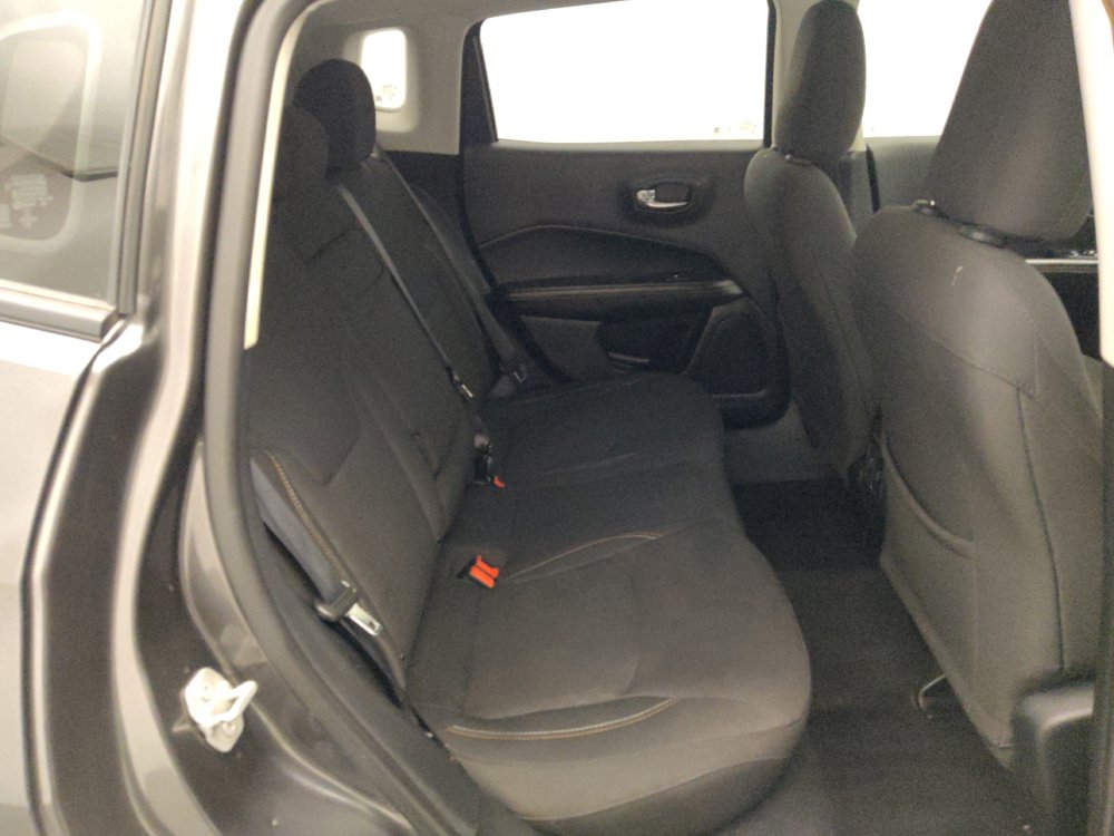 Used 2018 Jeep Compass Sport FWD image 19