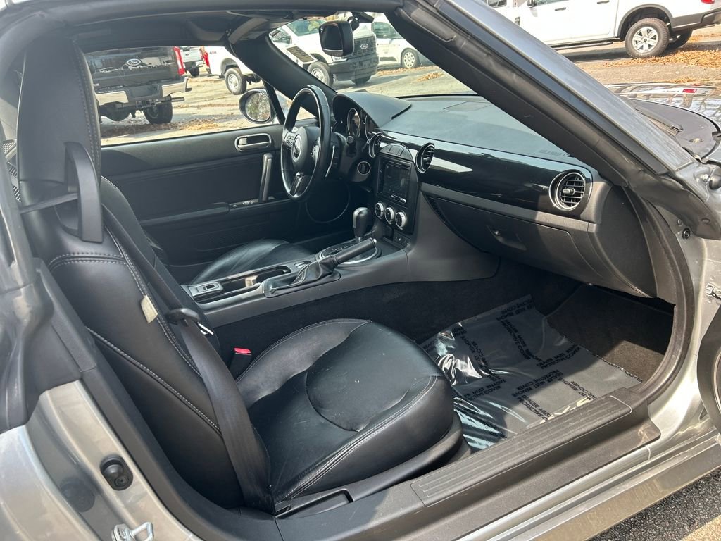 Used 2013 MAZDA MX-5 Miata Grand Touring w/ Premium Pkg image 28