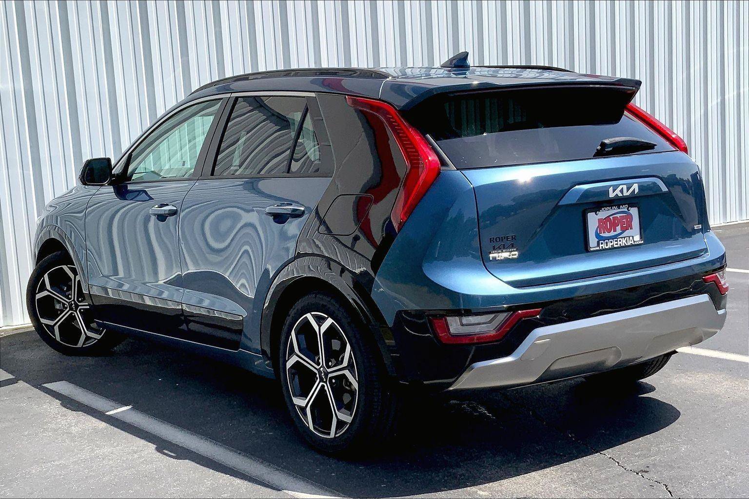 Used 2023 Kia Niro SX Touring FWD image 10