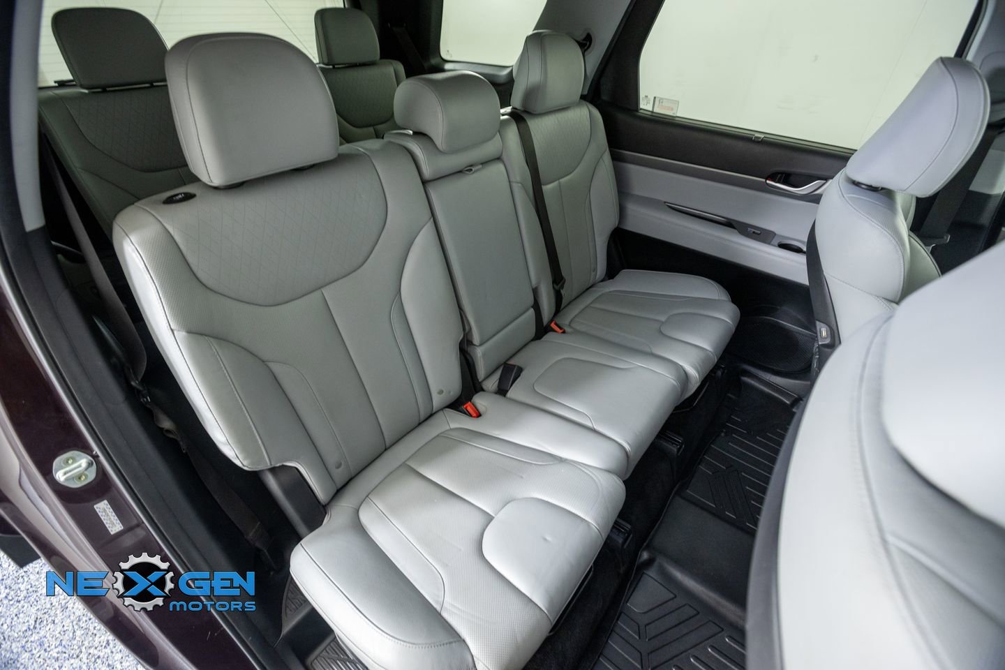 Used 2022 Hyundai Palisade SEL w/ 8P Bench Seat Package AWD/4WD image 39