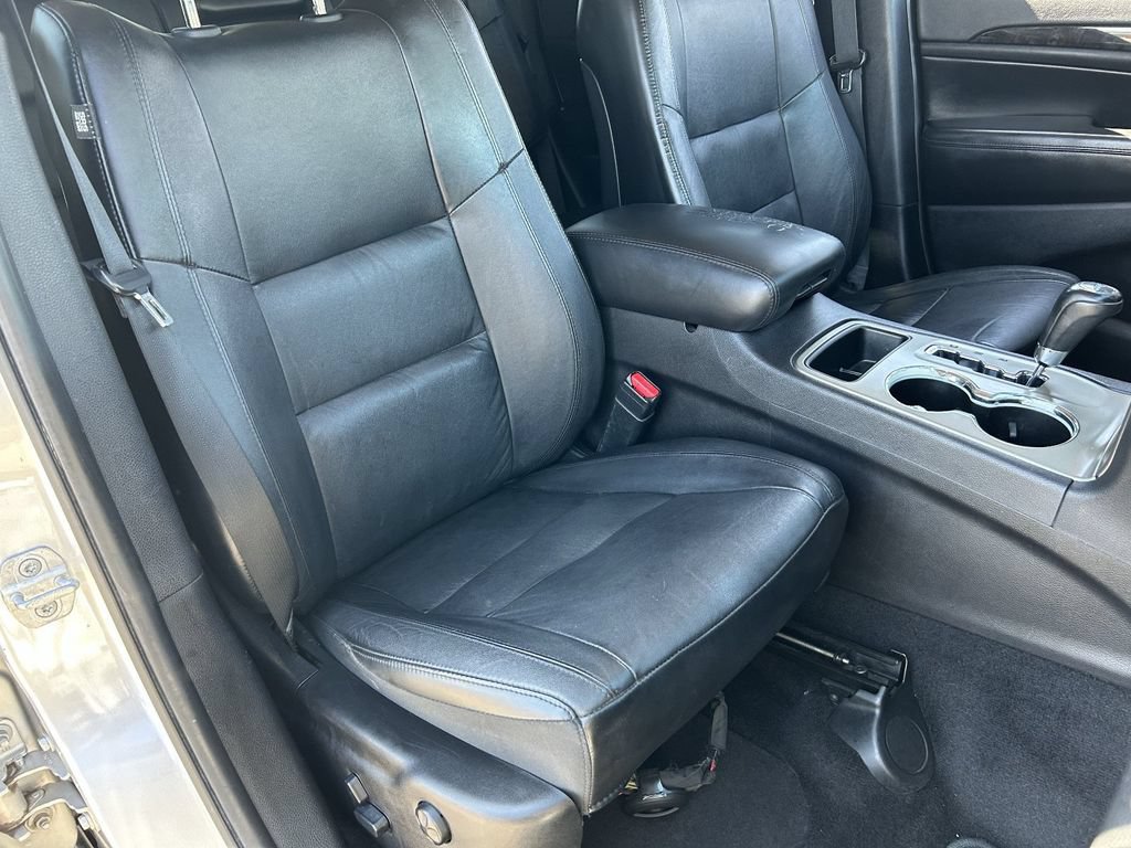 Used 2013 Jeep Grand Cherokee Laredo RWD image 11