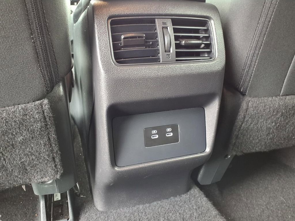 Used 2025 Nissan Rogue SV AWD/4WD image 24