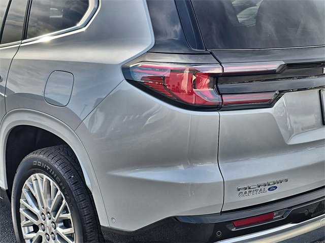 Used 2024 GMC Acadia Denali w/ Super Cruise Package image 14