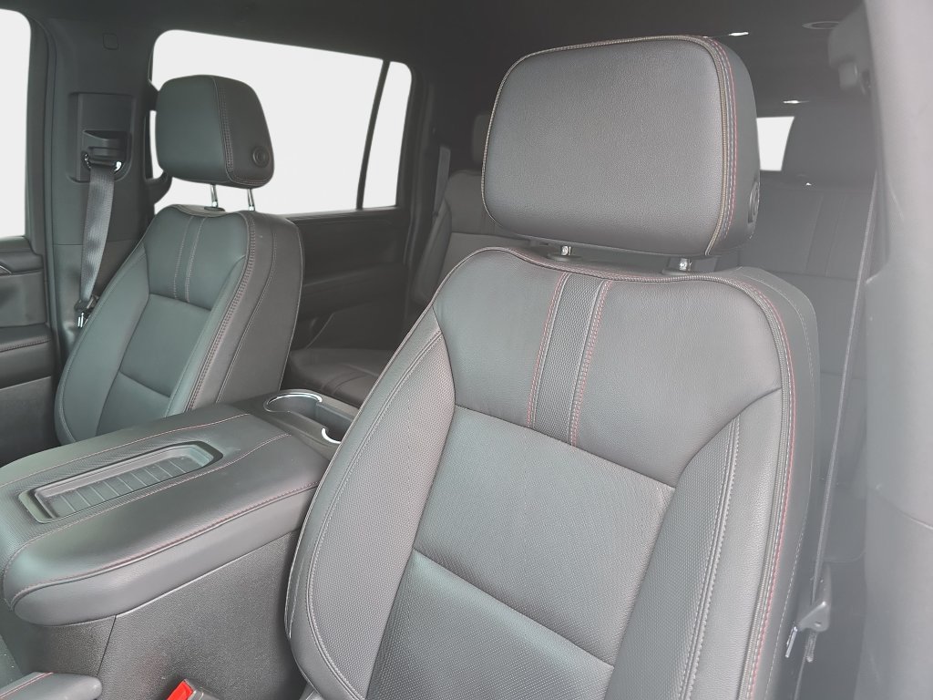 Used 2024 Chevrolet Suburban RST w/ Luxury Package RWD image 20