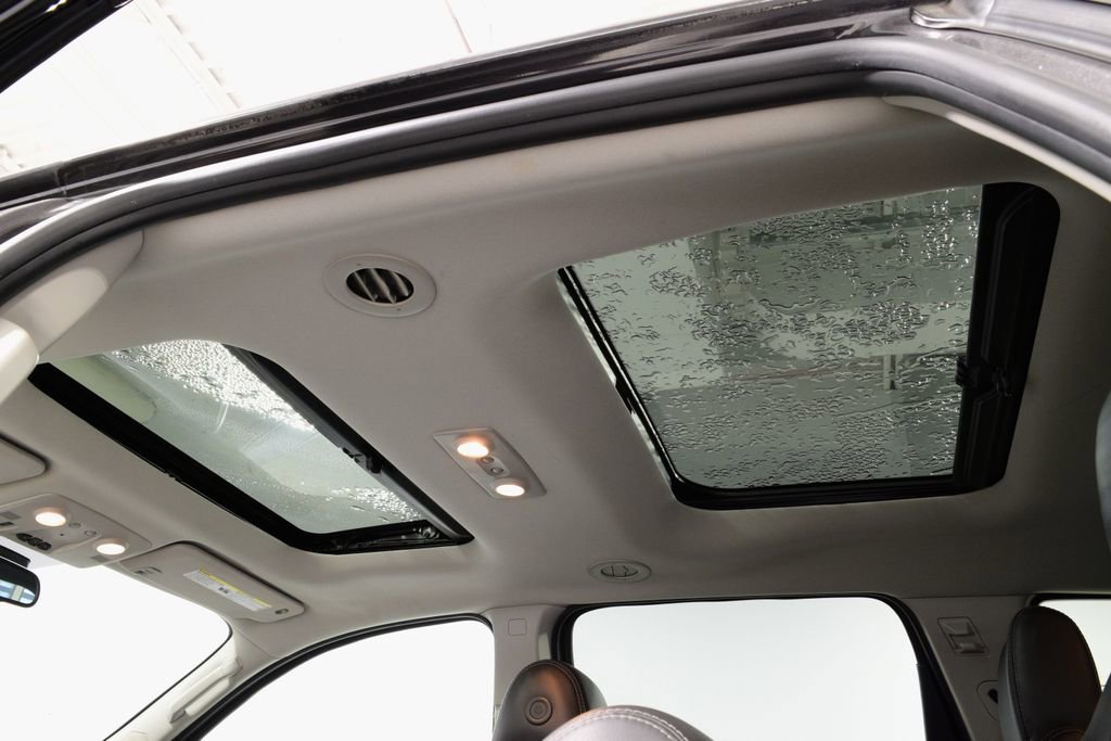 Used 2017 Chevrolet Traverse Premier image 4